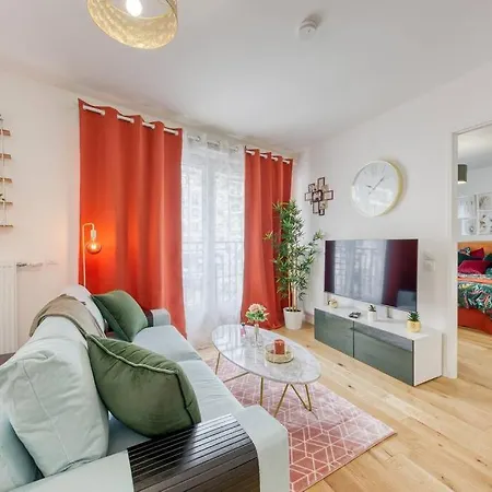 Easy Paris Visit Metro & Parking * Saint-Ouen (Seine-Saint-Denis)